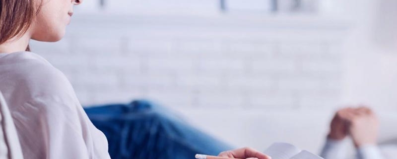Klinik Psikolog ve Uzman Psikolog Nedir? Aralarındaki Farklar Nelerdir?