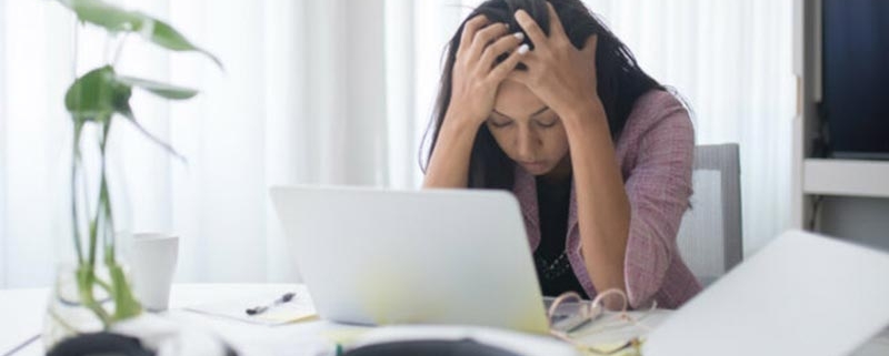 Tükenmişlik Sendromu Nedir? Bireysel Psikoterapi ile Nasıl Yenilir?